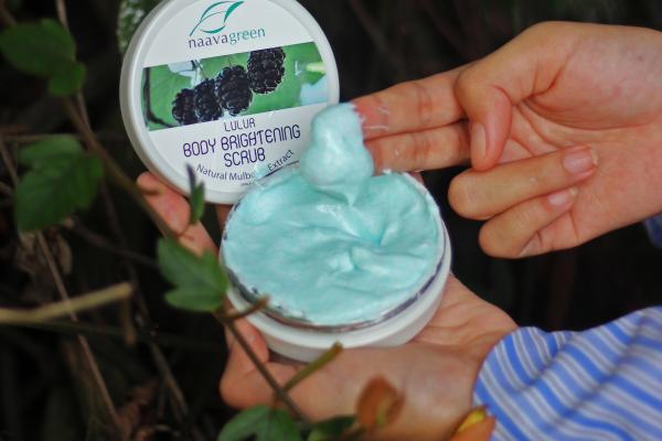 NEW! Naavagreen Body Brightening Scrub with Natural Mulberry Extract